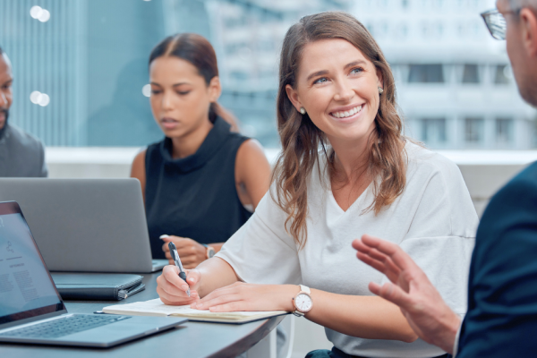 Business people discuss the upcoming digital marketing trends they are likely to face in 2026.