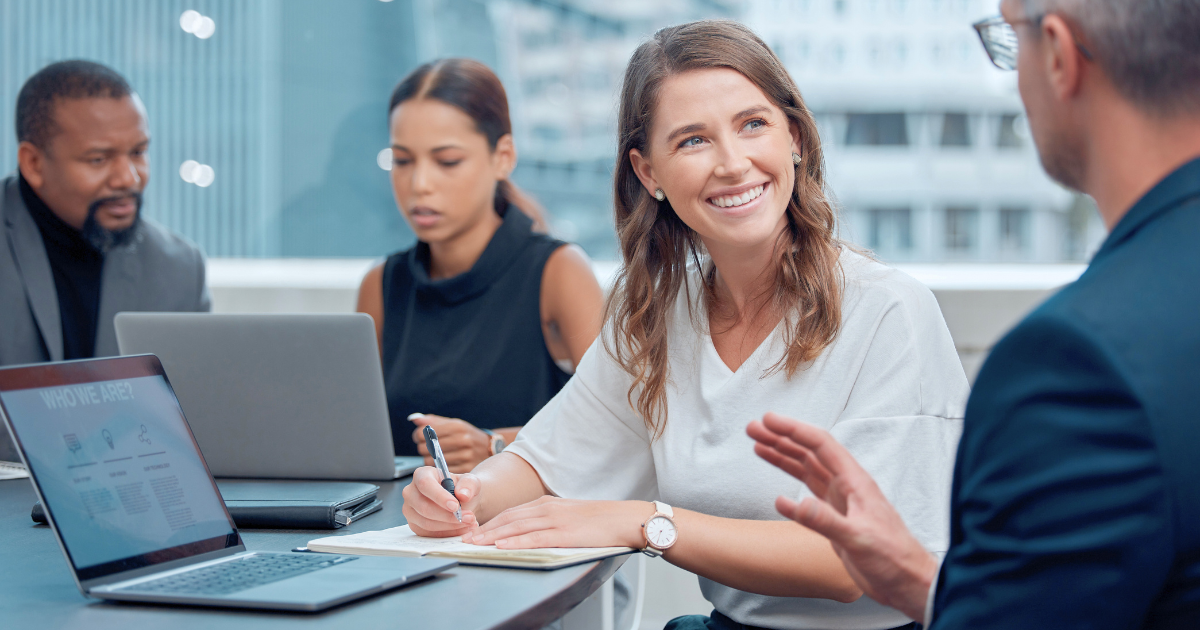 Business people discuss the upcoming digital marketing trends they are likely to face in 2026.